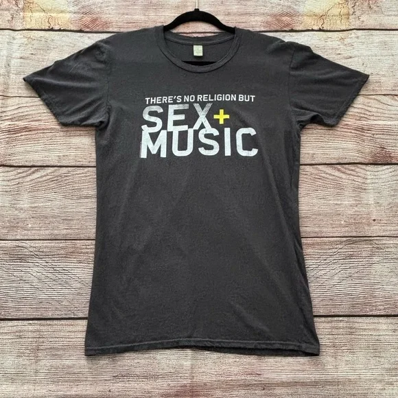 Sting ‘Back to Bass’ 2011 Tour T-Shirt - Official Tour Merch - Adult Size XL - Picture 7 of 11